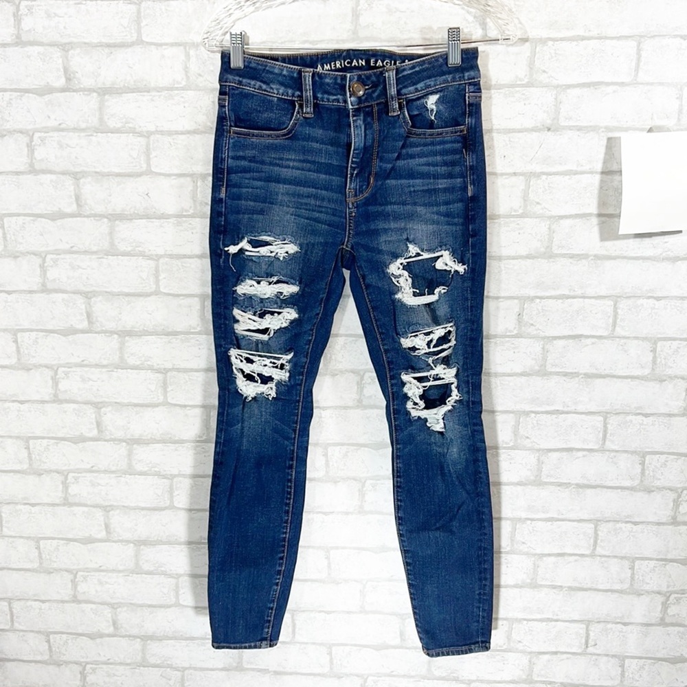 American eagle distressed hi-rise jegging a size 4 short - Picture 2 of 11